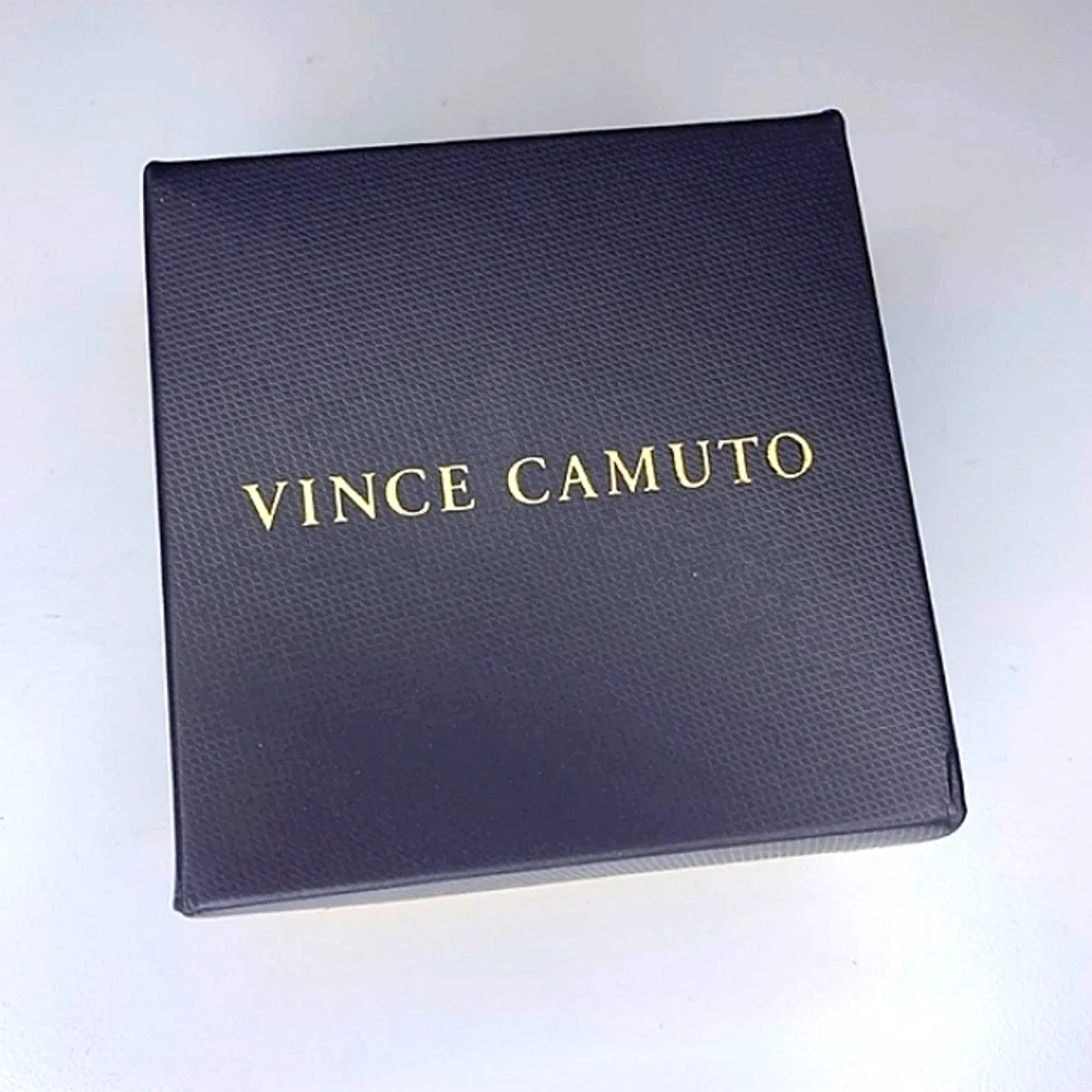 ❤️ Vince Camuto Gold-tone Pavé Heart Necklace NWT! - Picture 3 of 10